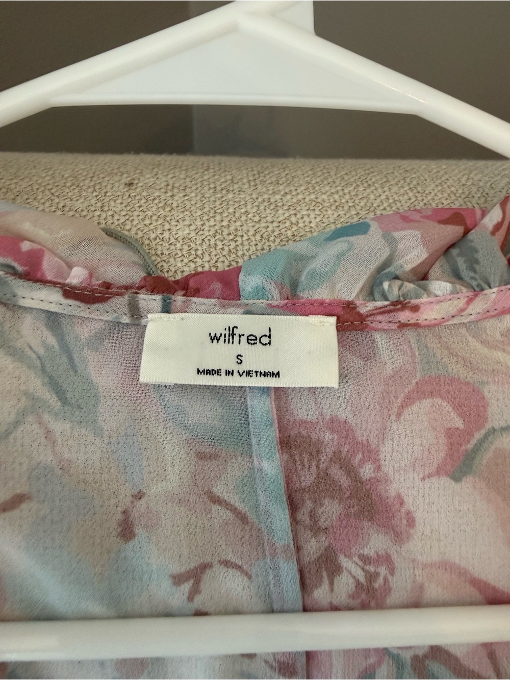 Aritzia Wilfred Portrayal Blouse - Picture 2 of 7
